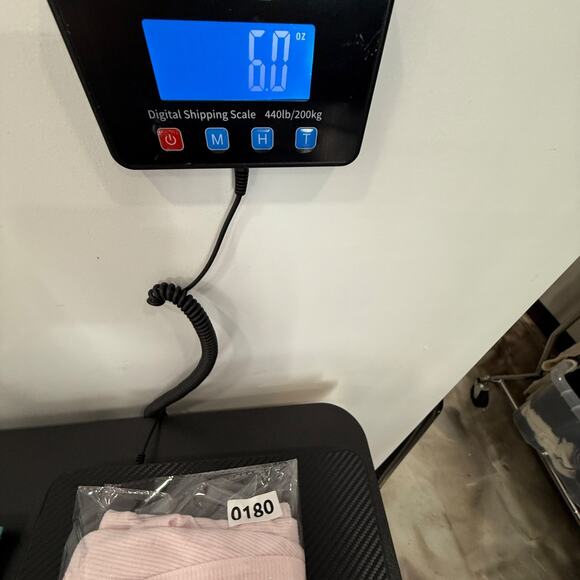 Guess Henley Women's XL NWT Pastel Pink 3-Button 3/4 Sleeve Soft Girl Minimalist - Picture 7 of 7